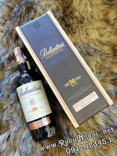 Rượu Ballantine's 30YO