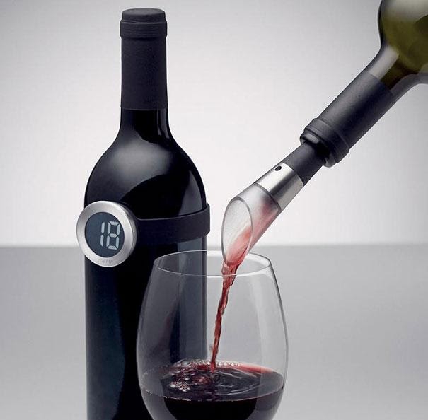https://static.boredpanda.com/blog/wp-content/uuuploads/wine-gift-ideas-and-accessories/gifts-for-wine-lovers-10-2.jpg